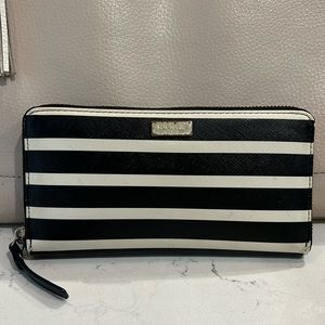 Black and White-Kate Spade wallet